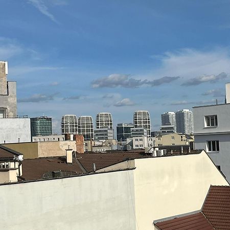 4 May Plaza 布拉迪斯拉发 外观 照片